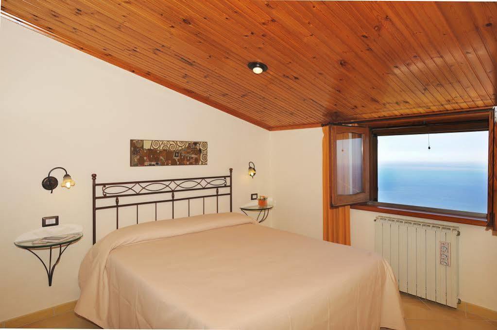 B&B Il Nespolo Furore Exterior photo