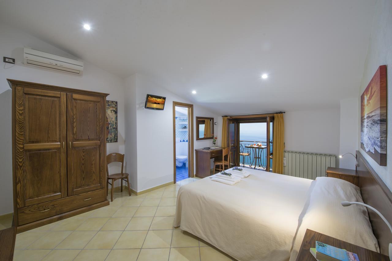 B&B Il Nespolo Furore Exterior photo